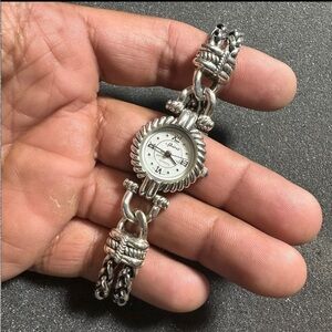 Spirit Quartz Ladies Watch Silver Tone Japan Movement Working New Battery